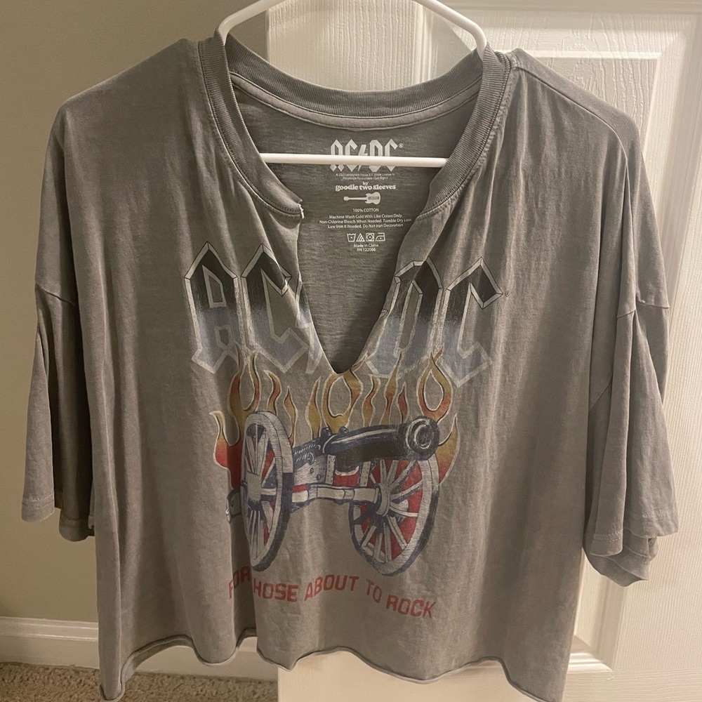 AC/DC Graphic T-Shirt - Cropped